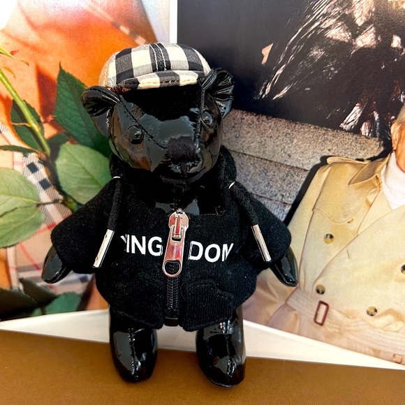 NWOT BURBERRY Thomas Bear “Kingdom” Bag Charm Keychain 100% Authentic - Picture 3 of 11